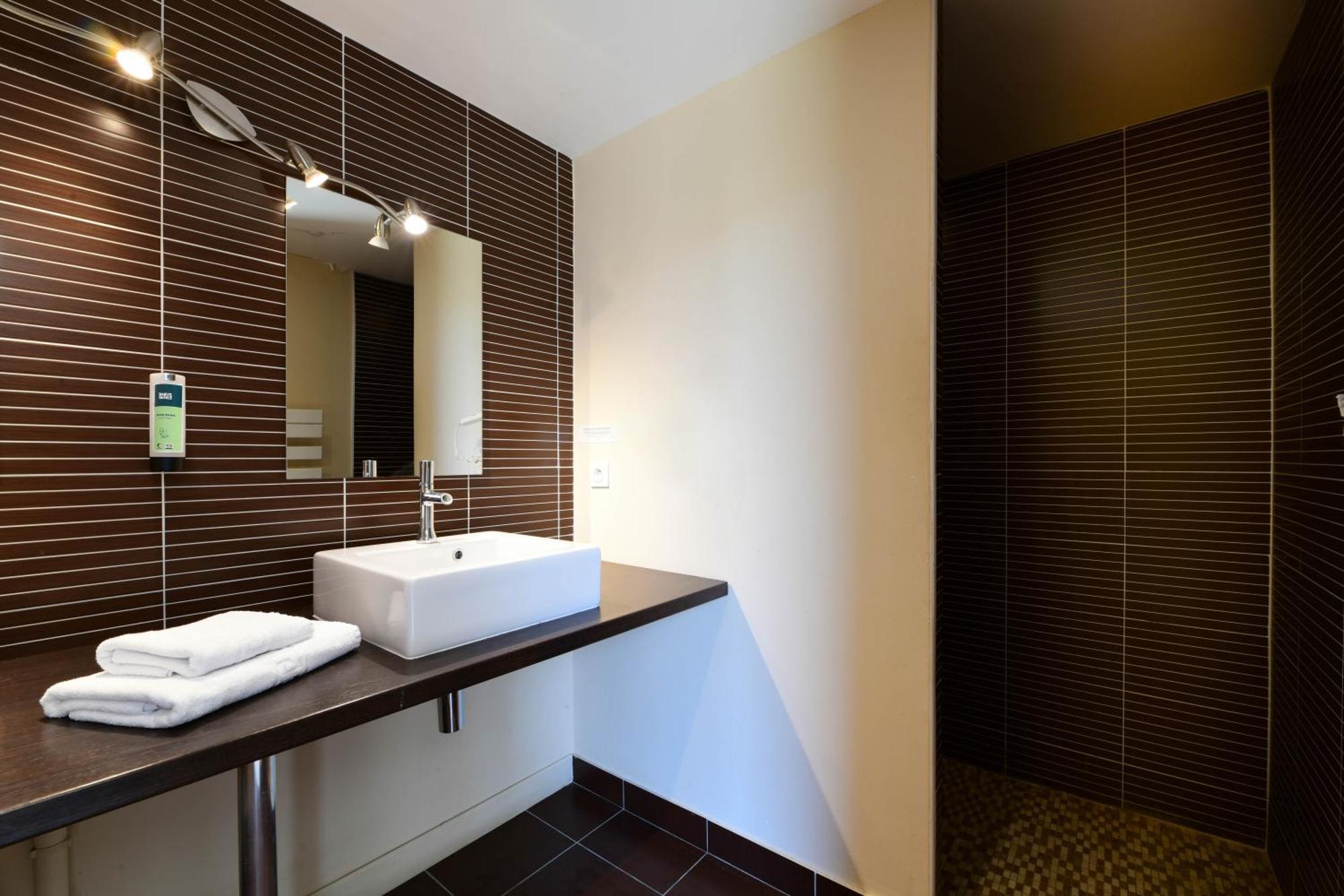 Logis L'Auberge De Larressingle Экстерьер фото
