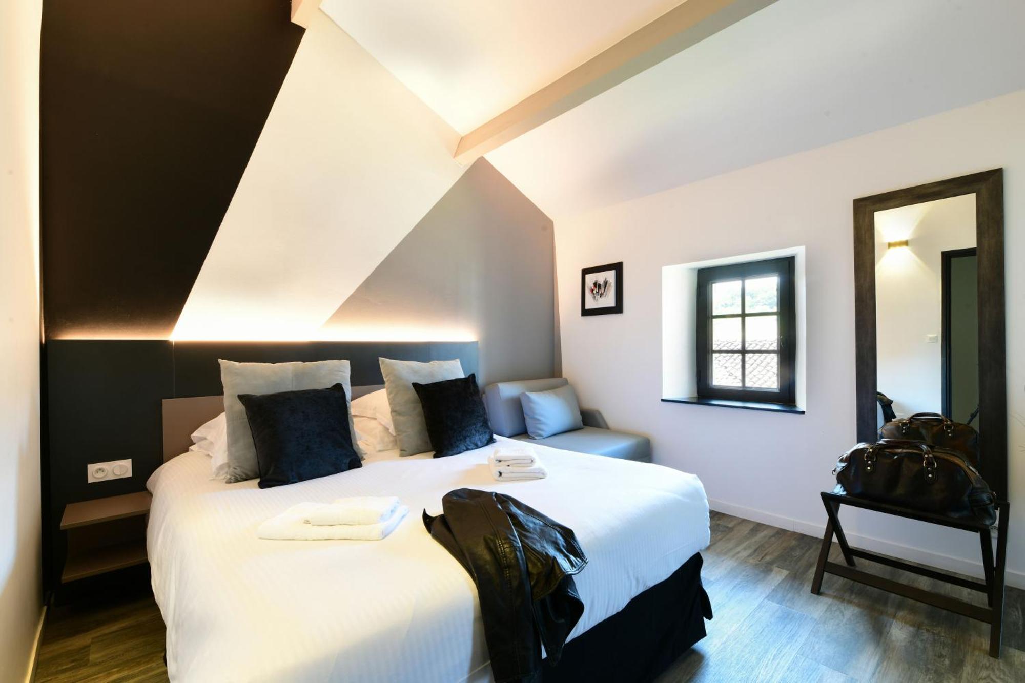 Logis L'Auberge De Larressingle Экстерьер фото